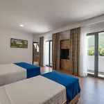 Acros Farm stay *