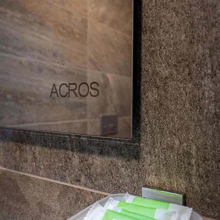 Acros Фермерский дом *