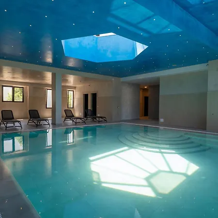 Acros Фермерский дом *