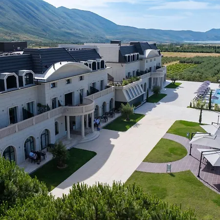 Acros Farm stay *
